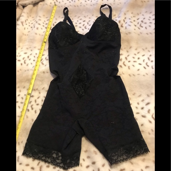 Rago of NY 46C full girdle sheer black lace, Adjustable straps & stocking clips - Picture 12 of 12